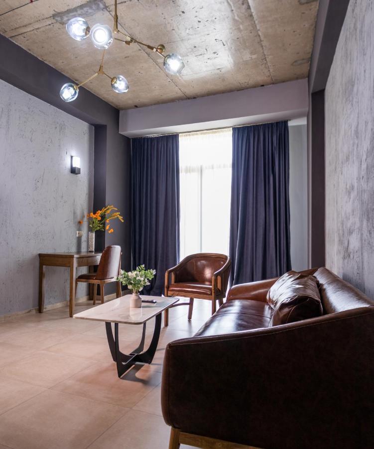 Tm Apart Hotel Tbilisi Bagian luar foto