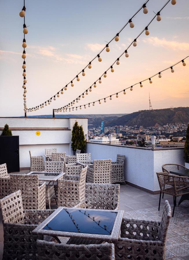 Tm Apart Hotel Tbilisi Bagian luar foto