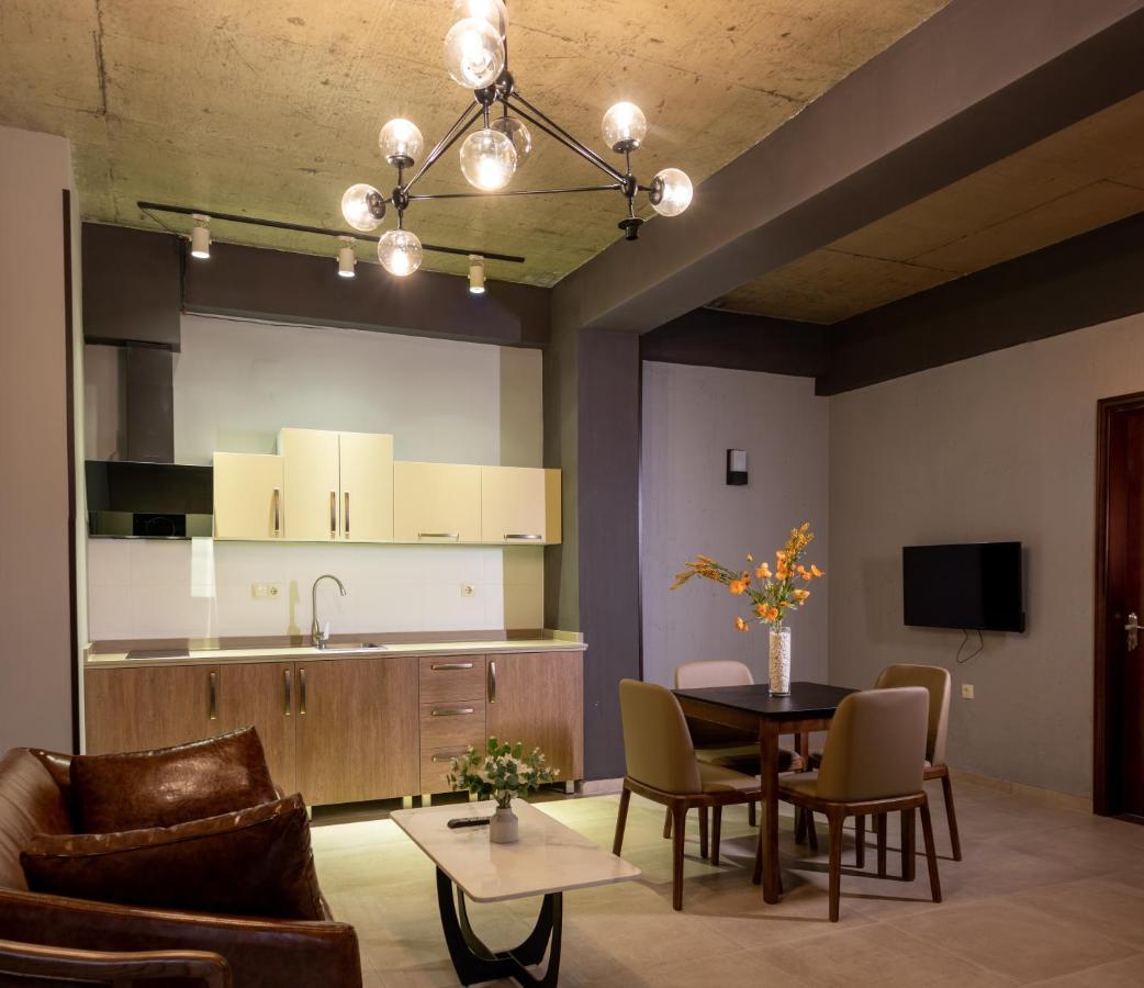 Tm Apart Hotel Tbilisi Bagian luar foto