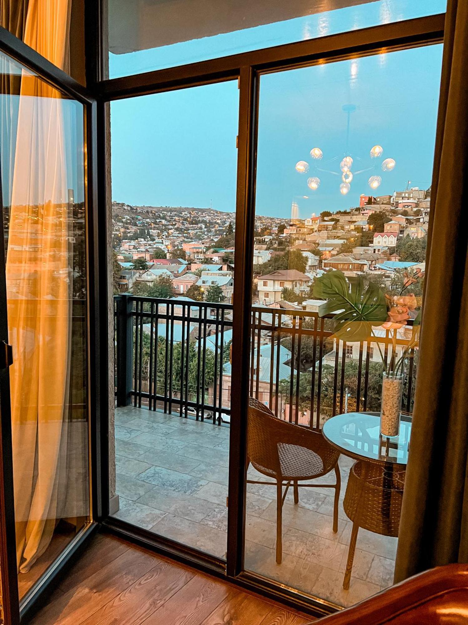 Tm Apart Hotel Tbilisi Bagian luar foto