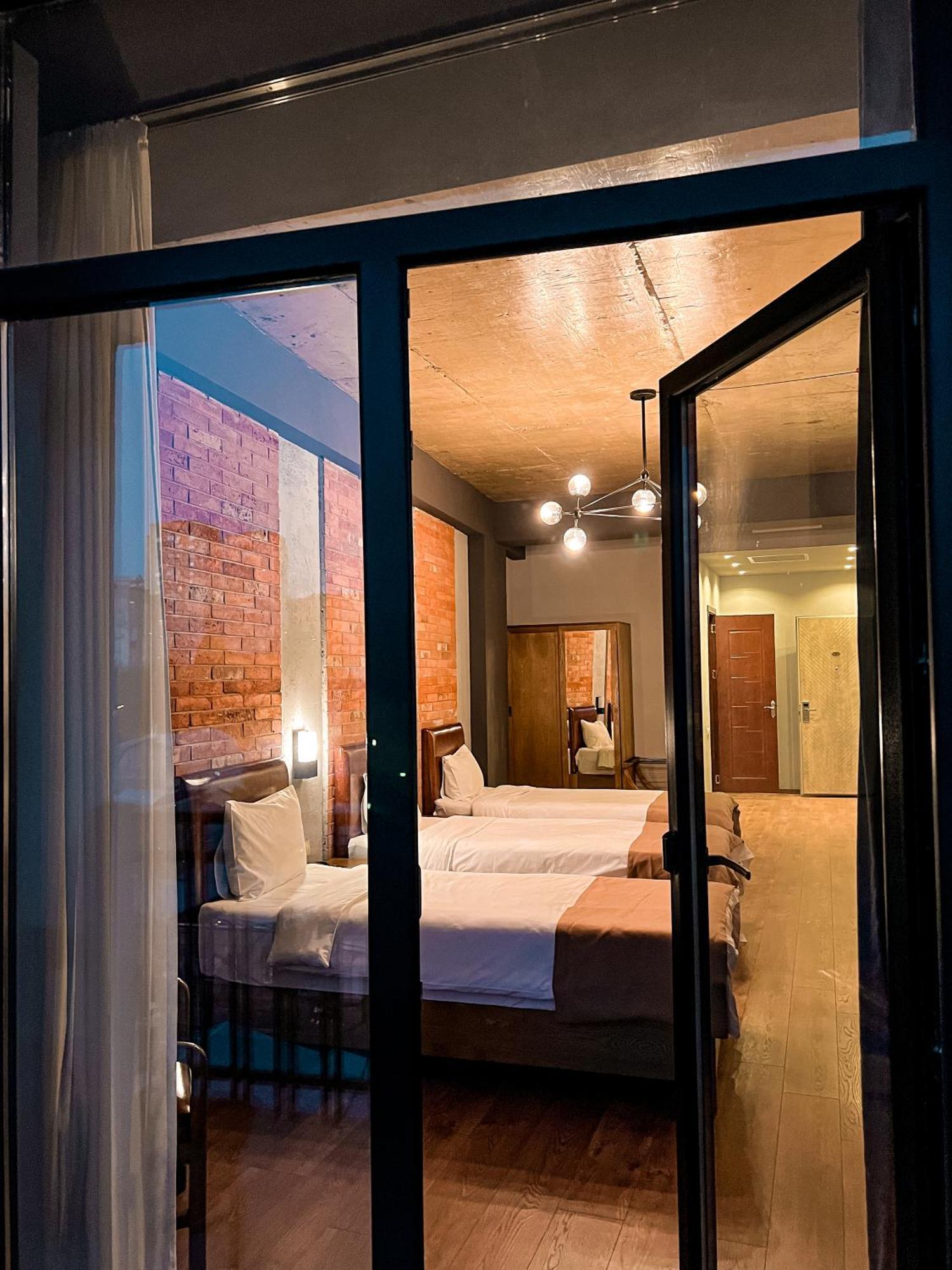 Tm Apart Hotel Tbilisi Bagian luar foto